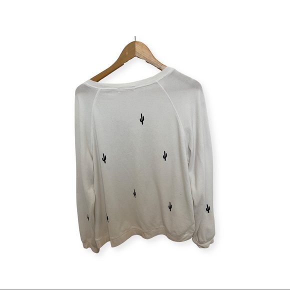 The comfiest sweatshirt/crewneck ever💙 - Picture 2 of 2